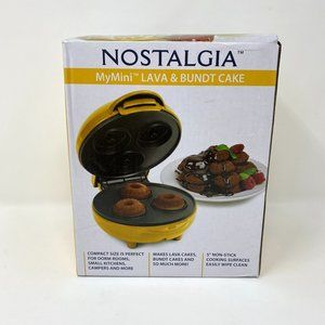 NEW Nostalgia My Mini Lava and Bundt Cake Maker